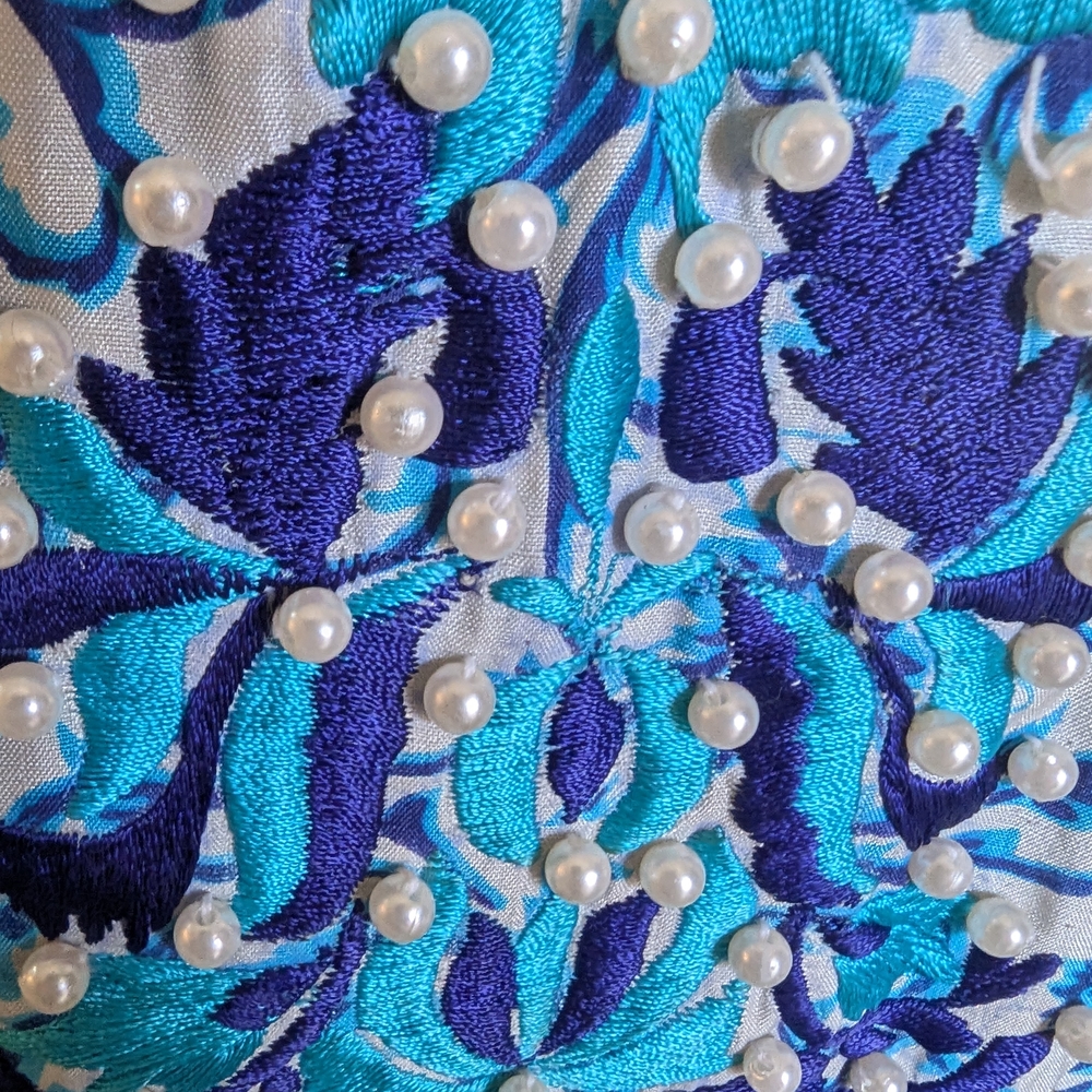 Elegant Blue Patterned Dress - Picture 4 of 10